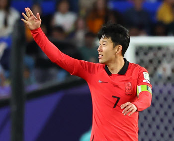‘손흥민에 이강인 대신 황희찬’ 홍명보호, 오만전 선발 명단 발표