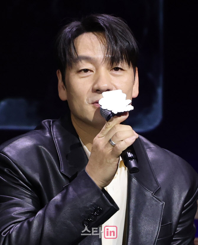 [포토]인사말하는 배우 박해수