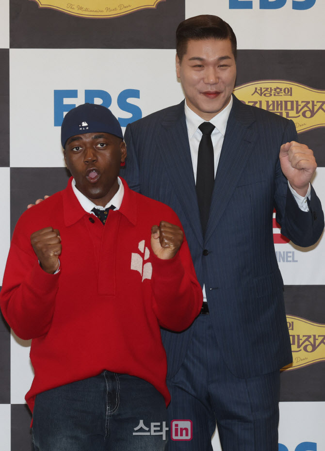 [포토]파이팅 외치는 조나단-서장훈