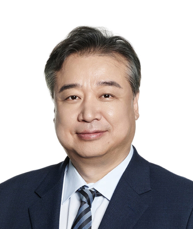 임근배 감독, 위기의 삼성 농구단 되살린다...신임 단장 중책