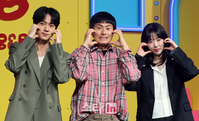 [포토]BTS 진-기안84-지예은, '대환장 기안장' 많이 사랑해주세요