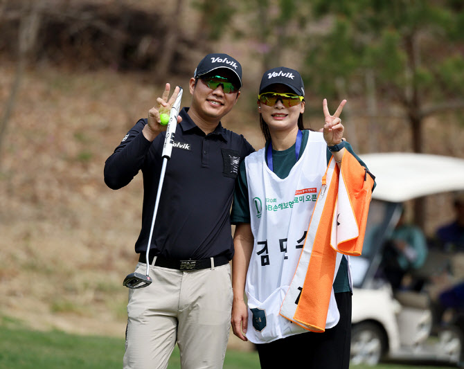 ‘나도 골프 이도류’…G투어 13승 김민수, KPGA 개막전 1R 공동 선두