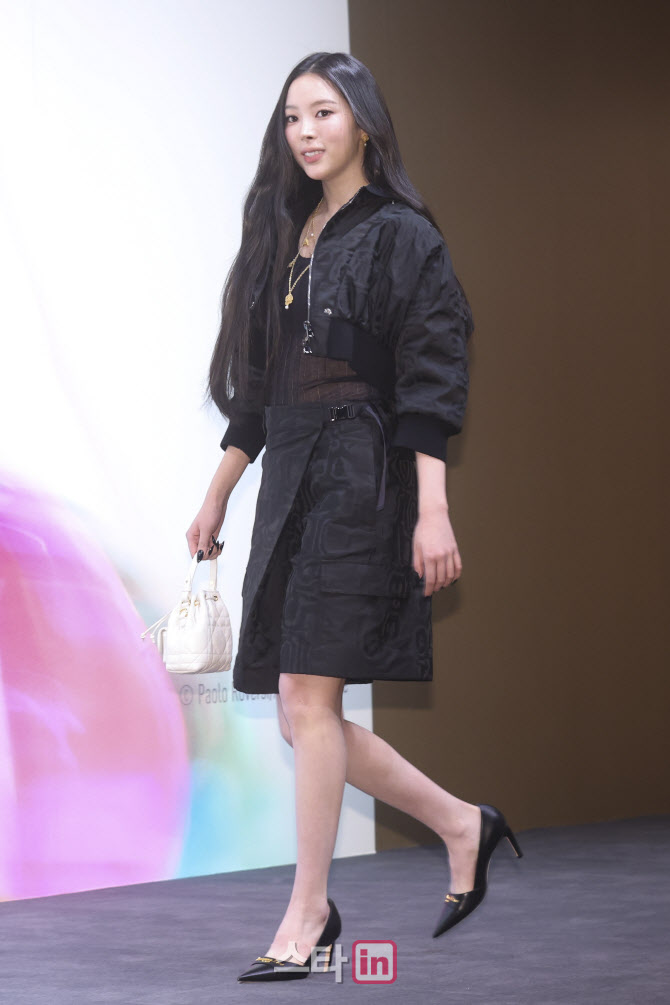 [포토]미야오 나린 등장