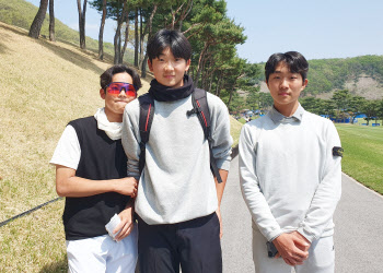 “월클은 다르네”…임성재 3연패 보러 2000명 구름 갤러리 ‘운집’