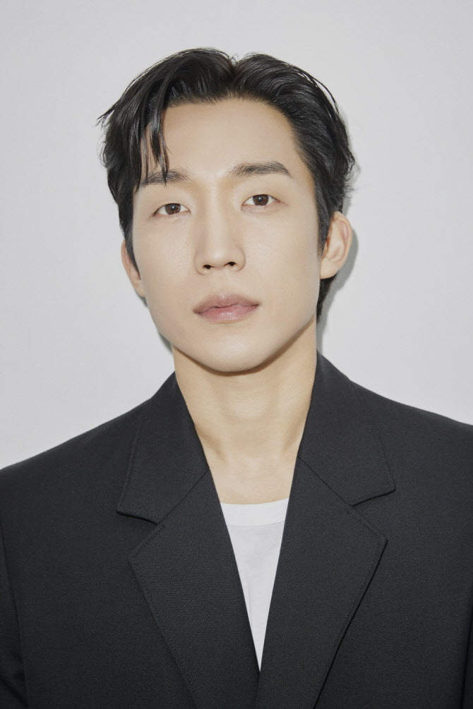 이상이, 초록뱀엔터와 전속계약 [공식]