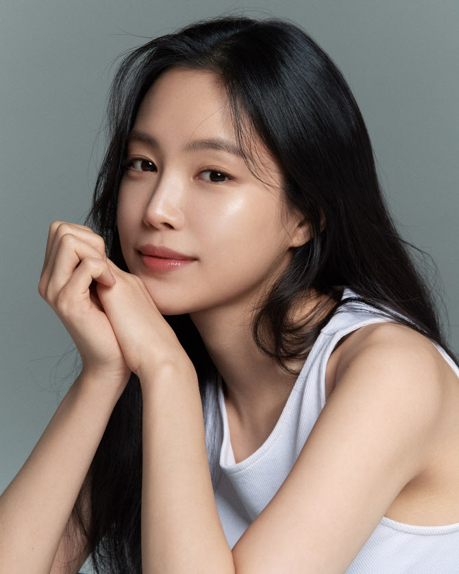 손나은, 김소연·이보영 소속사 제이와이드컴퍼니와 전속계약 체결