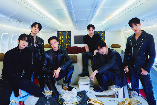 [Today 신곡]'데뷔 10주년' 몬스타엑스, 4년 만에 완전체 신곡
