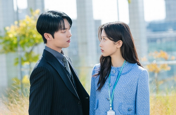 웹툰보다 더 스릴 넘친다…영화 '침범'[별의별 리뷰]