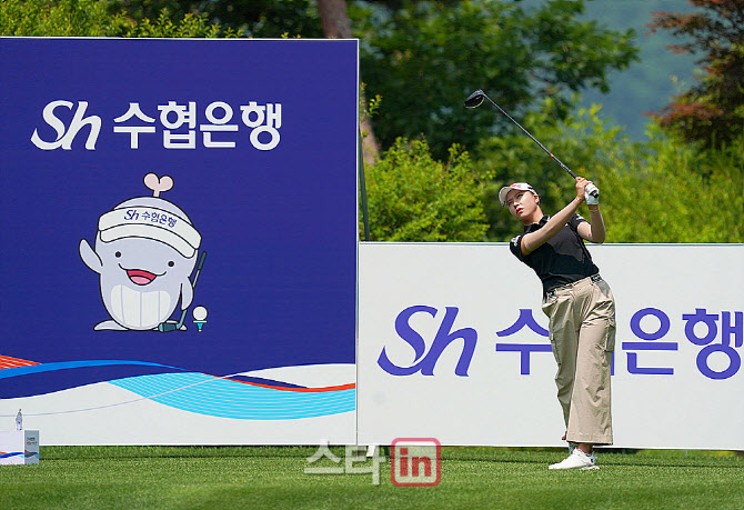 [포토] 문정민의 장타력