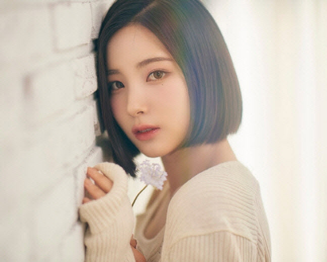 앨리스 출신 소희, "유흥업소서 15살 연상 남편 만나" 루머에 분노