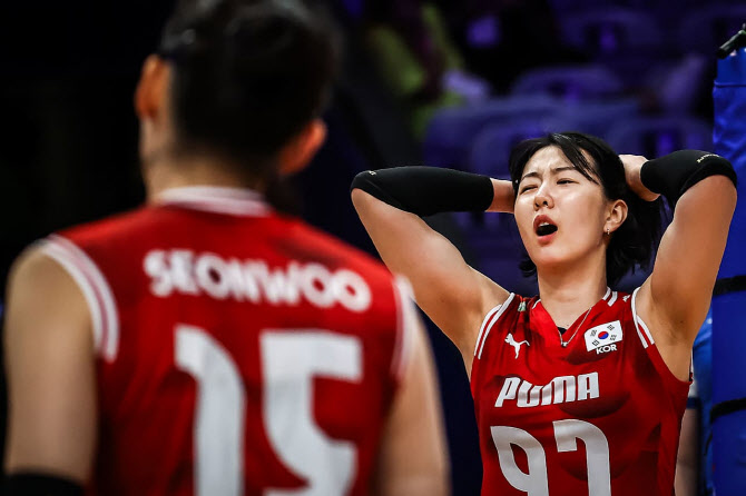 'VNL 잔류 목표' 한국 女배구, '1승 상대' 체코에 역전패...첫 승점 위안