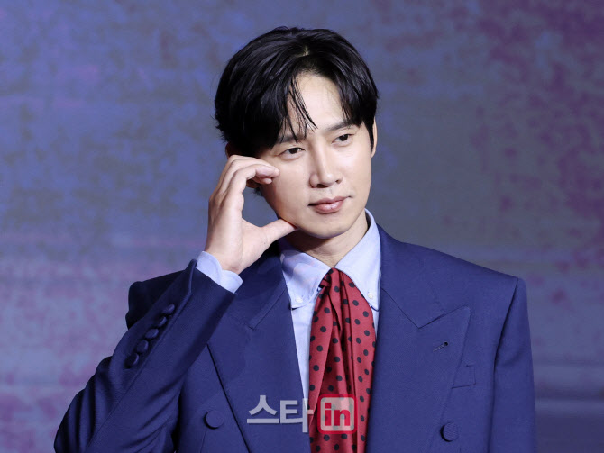 [포토]배우 박성훈, '오징어 게임 시즌3' 많이 사랑해주세요