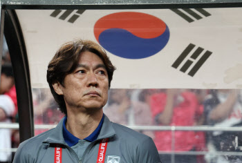 홍명보호, 16년 만에 월드컵 예선 무패 통과... 홈 부진도 털었다
