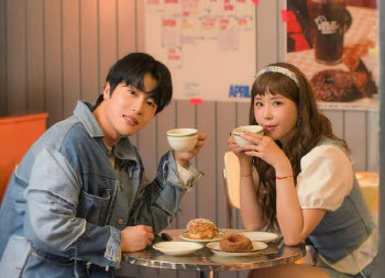 '결혼' 신지 "일정 바빠 미리 웨딩촬영… 예쁘게 만날게요"