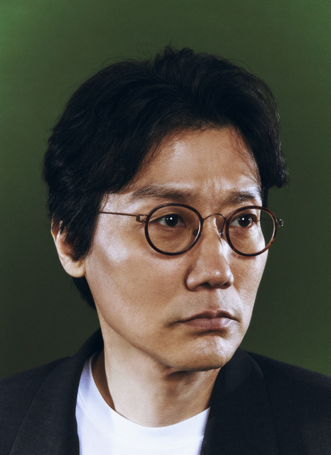 '오겜3' 황동혁 감독 "할리우드 진출? 59kg까지 빠져…몸 회복이 우선"[인터뷰]②