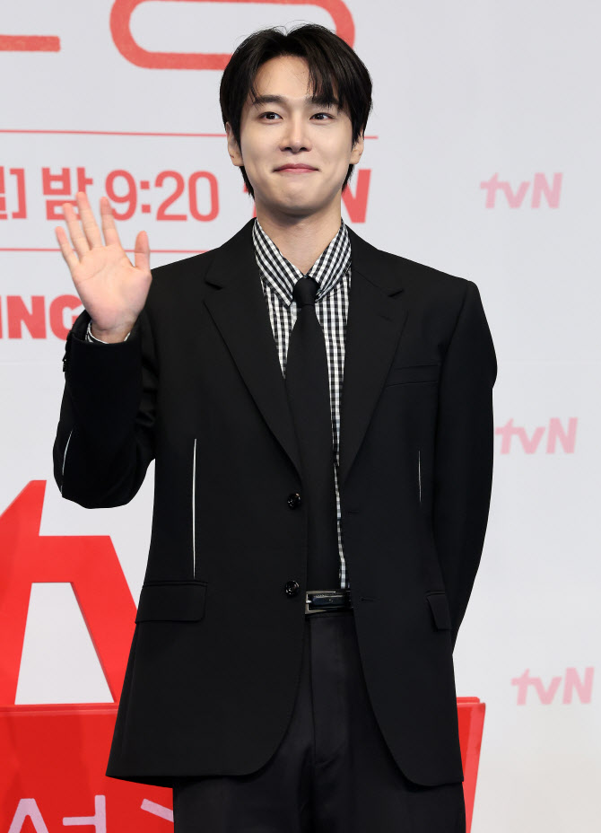 '서초동' 강유석 "이종석보다 앞으로…크레딧 순서 바꿔달라"
