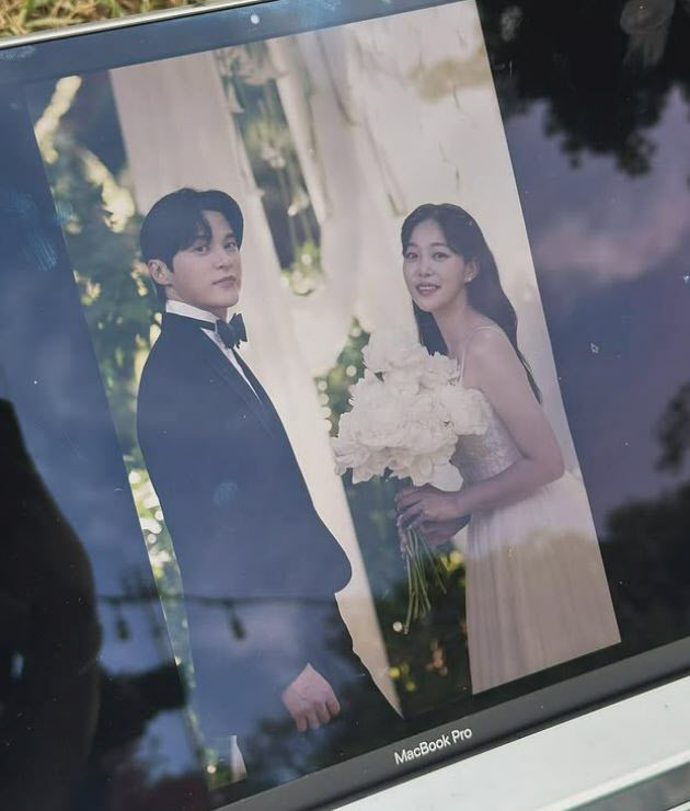 '결혼' 윤선우♡김가은 "10년 간 한결 같은 내 편…평생 함께할 것" 소감[전문]