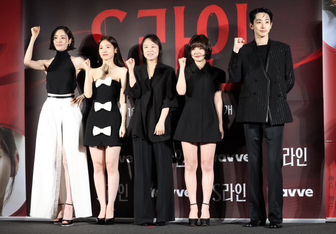 칸 진출한 'S라인'…아린 "청심환 2개 먹었다"
