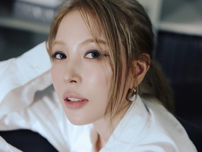 '급성 골괴사' 보아, 삼성서울병원 정형외과 1억 기부