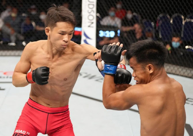 '첫 UFC 메인이벤트' 박현성 "2·3라운드서 KO승"...타이라 "그말 후회할 것"