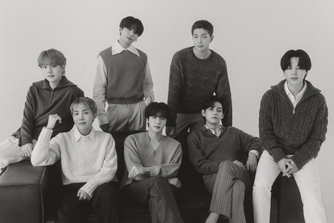 BTS 전시 팝업 '모노크롬', 獨 레드닷 디자인 어워드 본상