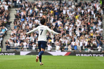 LAFC 경기에 등장한 손흥민, 7일 오전 6시 입단식 생중계