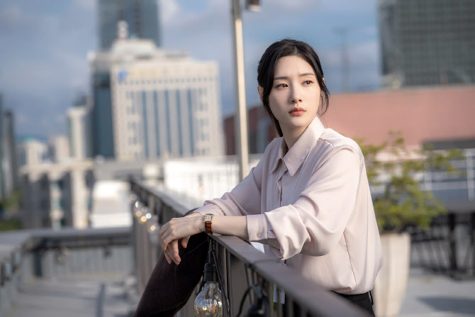 '에스콰이어' 정채연, 섬세한 감정연기…입체적 서사 쌓아올렸다