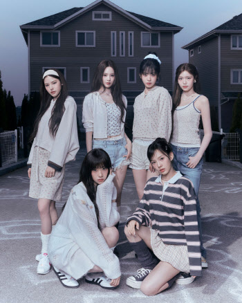 데뷔 3개월 만에 활동 중단한 윤지윤, 이즈나 탈퇴