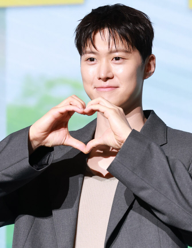 '고백의 역사' 공명 "30대에 교복 연기=교생 반응, 이번이 진짜 마지막"