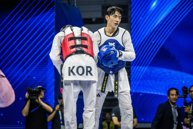 '태권브이' 배준서, 남자 58kg급 우승...결승서 김종명 제압