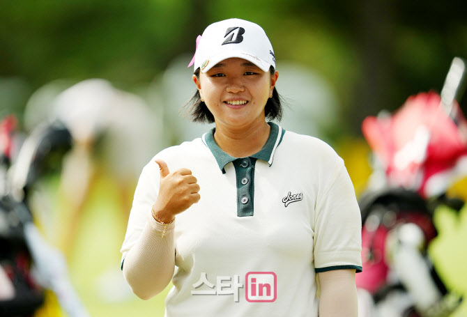 신다인 "사인에 사진촬영 요청까지…우승하니 행복해요"