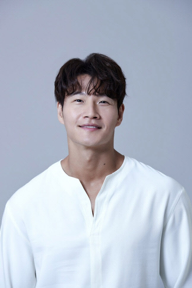 김종국, 오늘 장가간다… 사회는 유재석