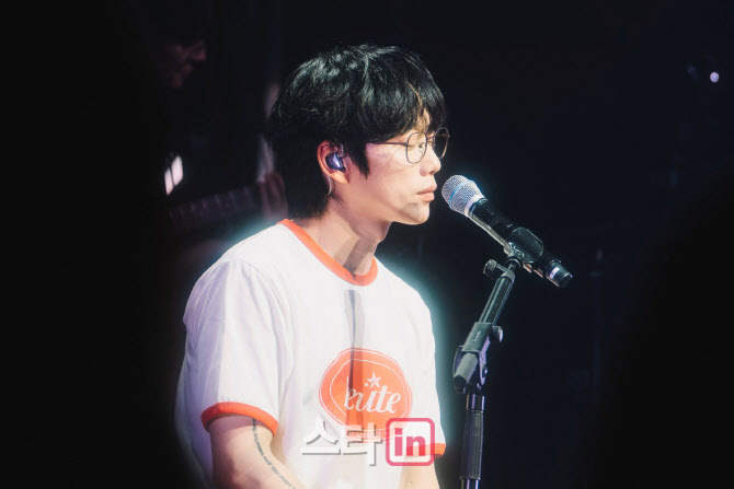 박보검 가고 십센치 온다…'더 시즌즈' 새 MC 발탁