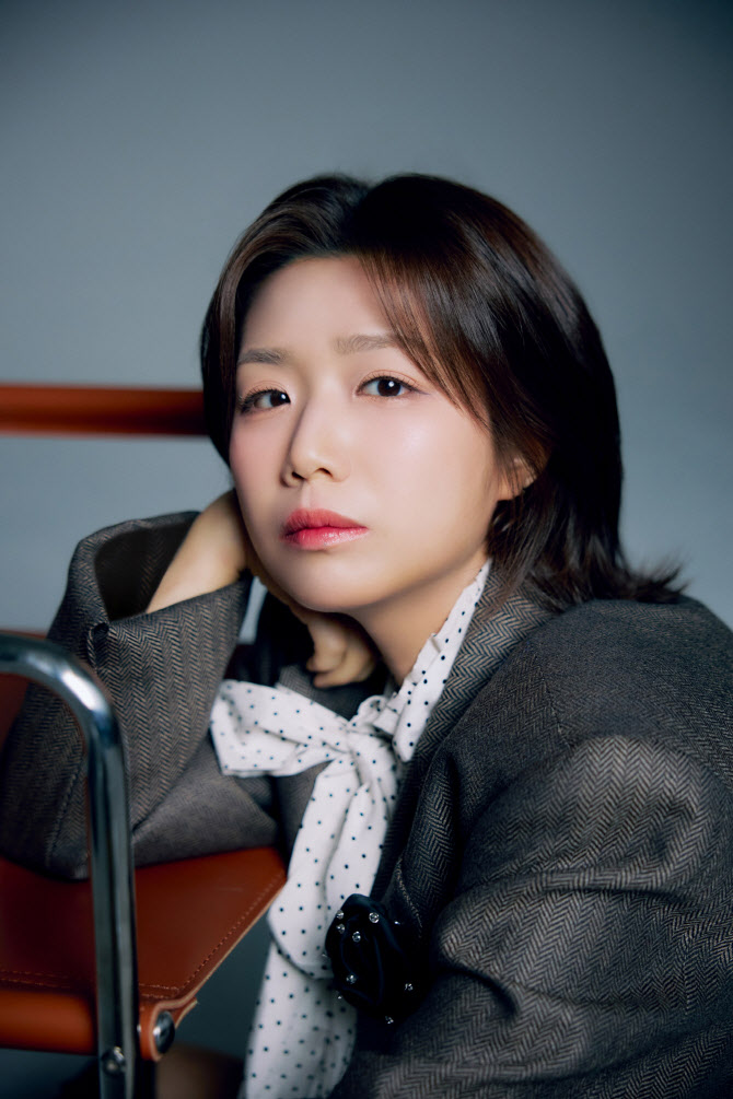 '문어의 꿈' 가수 안예은, 11일 키움 홈경기 시구 던진다