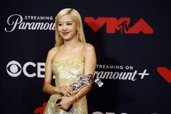 옥주현 소속사 불법 운영 논란→정동원 무면허 운전 인정 [희비이슈]