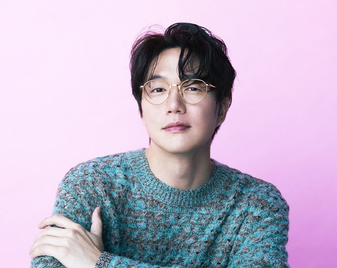 옥주현 이어 성시경도… 14년간 1인 기획사 미등록 운영