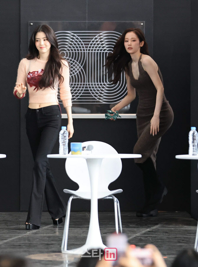 [포토]한소희-전종서, '프로젝트 Y 기대하세요'