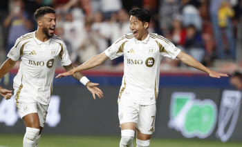 “손세이셔널” 손흥민, 미국 무대 폭격... MLS 입성 첫 해트트릭