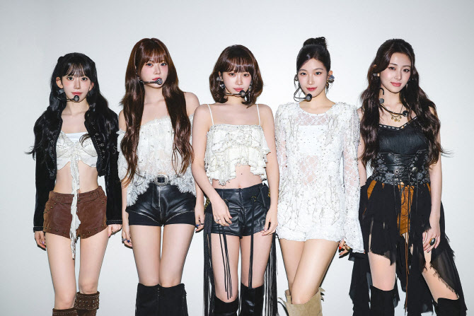르세라핌, 아마존 뮤직과 오프라인 팝업 개최…K팝 걸그룹 최초