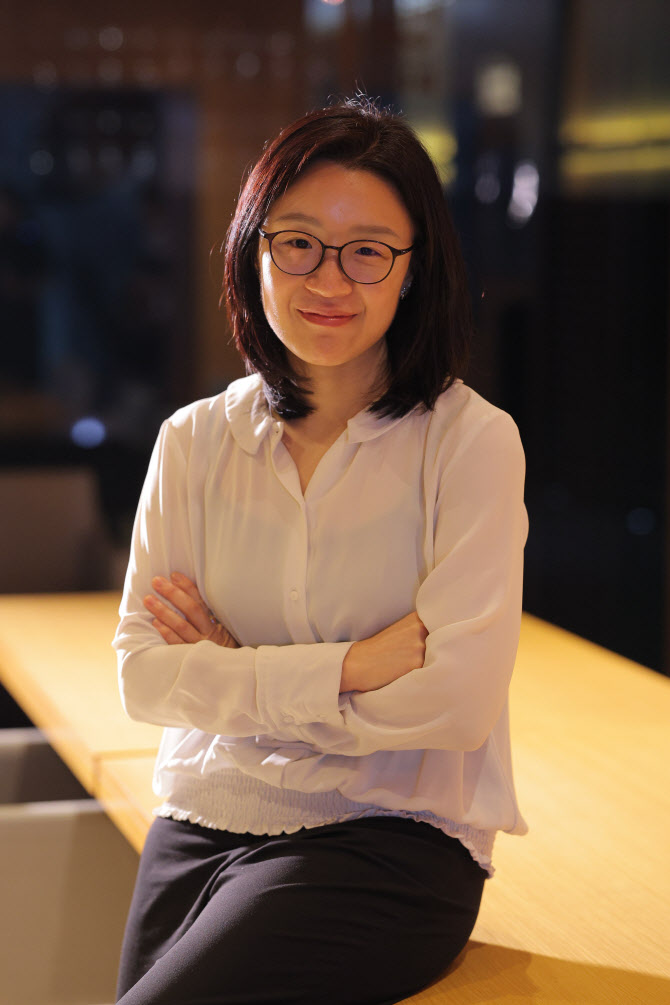 '극장의 시간들' 윤가은 감독 "극 중 고아성=나? 너무 미화돼"[BIFF]