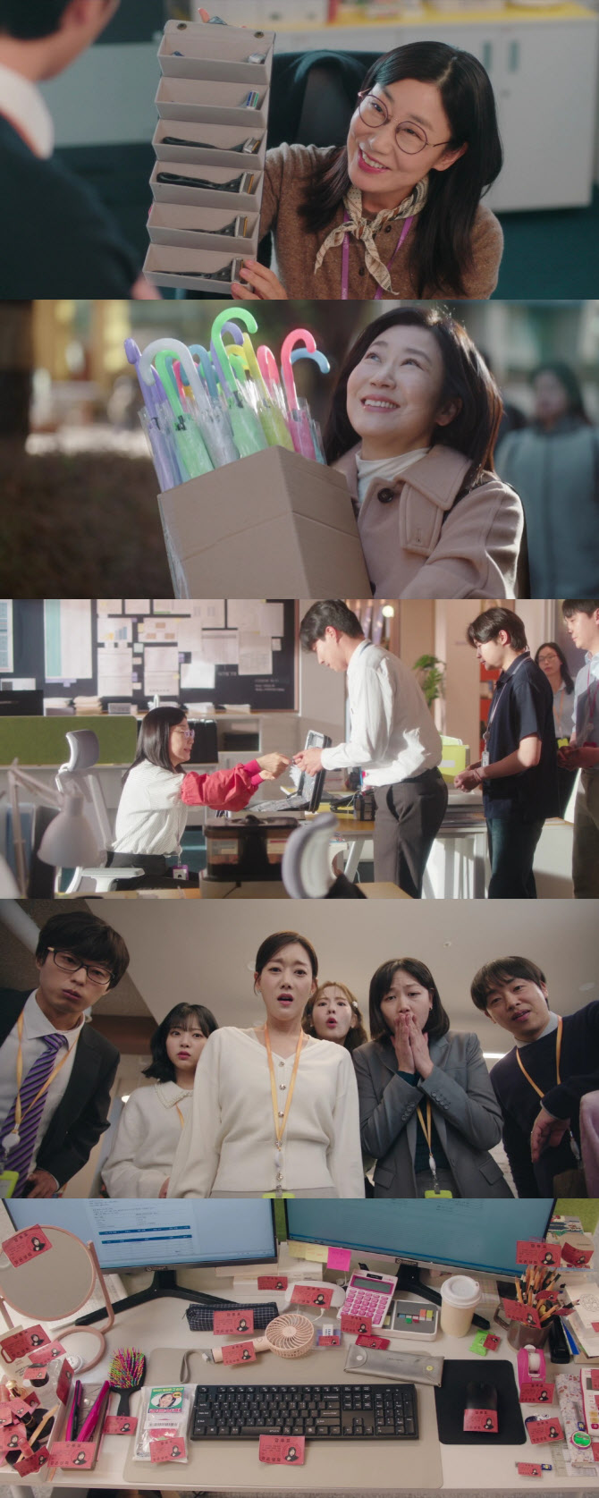 '달까지 가자' 라미란, 사무실에 편의점 차렸다…오승은과 신경전