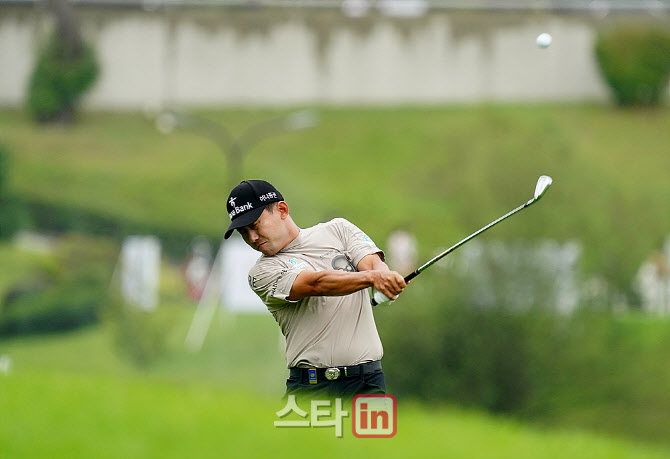 [포토] 한승수, 정교한 아이언샷