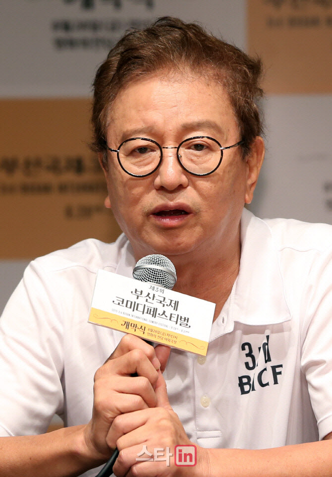부코페, 故 전유성 추모 "한국 코미디의 선구자…역사에 길이 남을 것"