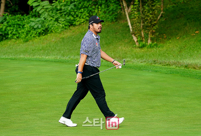 [포토] 홀아웃하는 정찬민