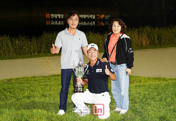[포토] 전가람, 사랑하는 부모님과 함께