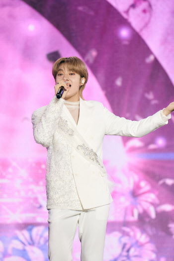 "BTS 만나고 싶어요"…태국 스타 누뉴 차와린, 韓시장에 도전장