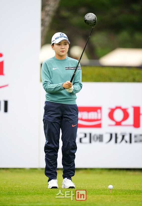 [골프in 포토] 이제영,버디 노리는 시선