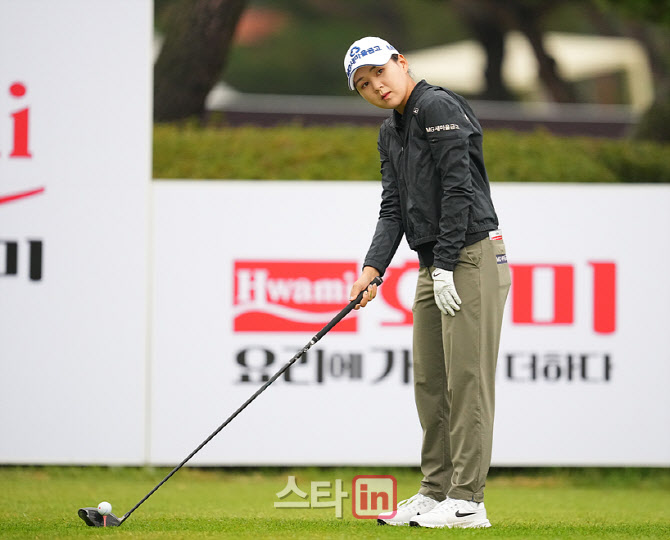 [골프in 포토] 이제영,타깃 방향으로 어드레스