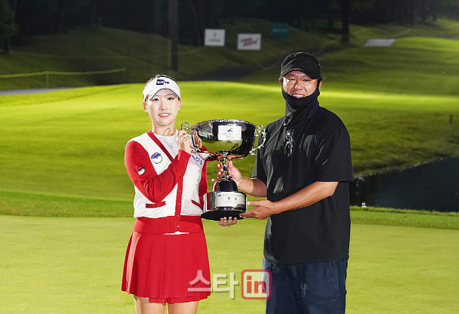 [포토] 이율린, 스승님과 함께 기쁨을