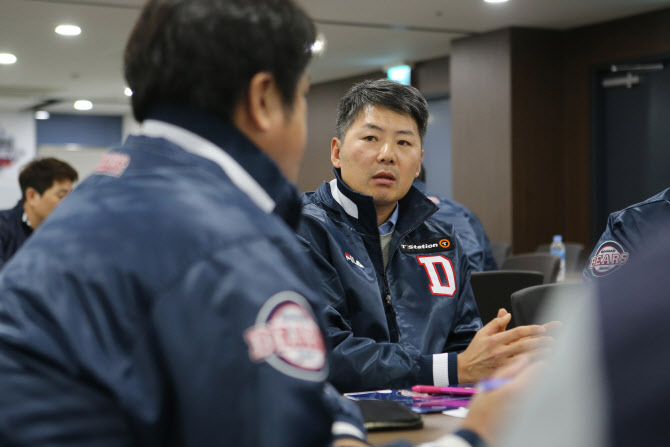 두산베어스, 새 사령탑에 김원형 전 SSG 감독...2+1년 최대 20억원